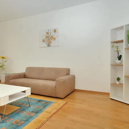 Big 1br In The Center - Mill 55 Apartment *